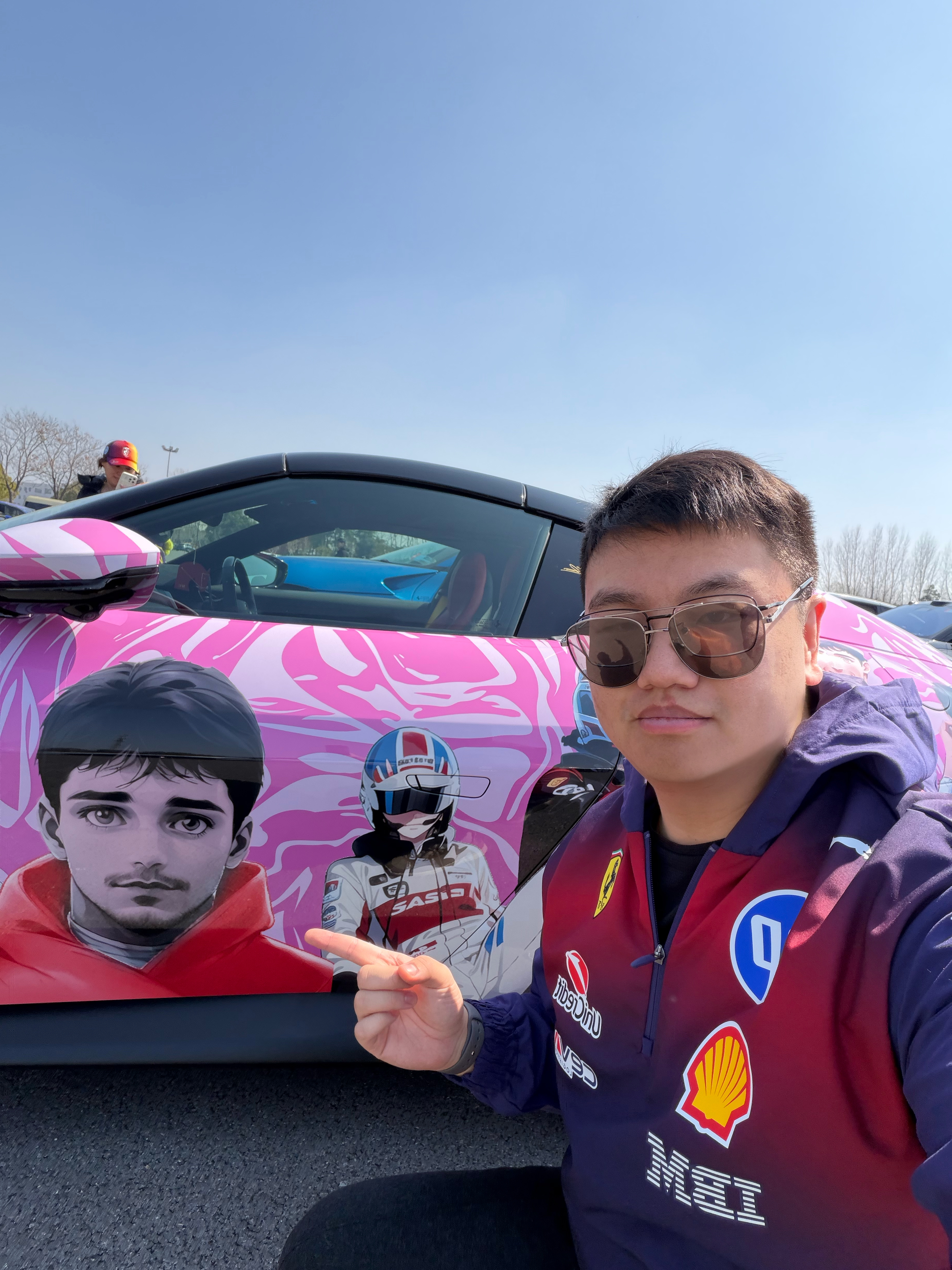 哈哈 勒克莱尔的痛车12 cilindri ！！！ 法拉利