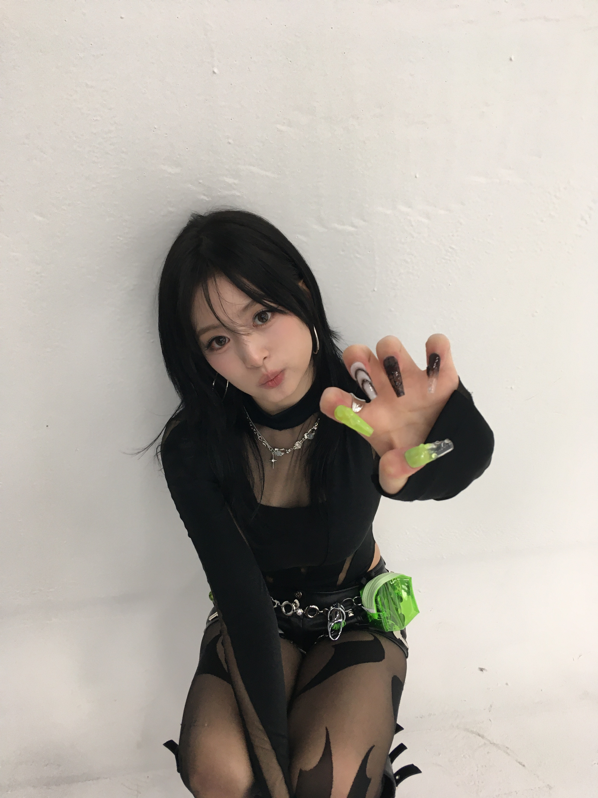 260610 AHYEON更新Wvs哼 