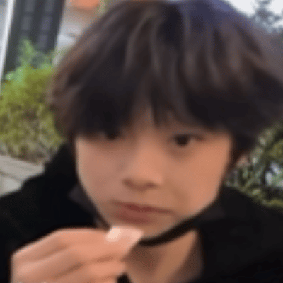 🐾 捕捉到一个吃棉花糖的小狗宝宝呀米呀米