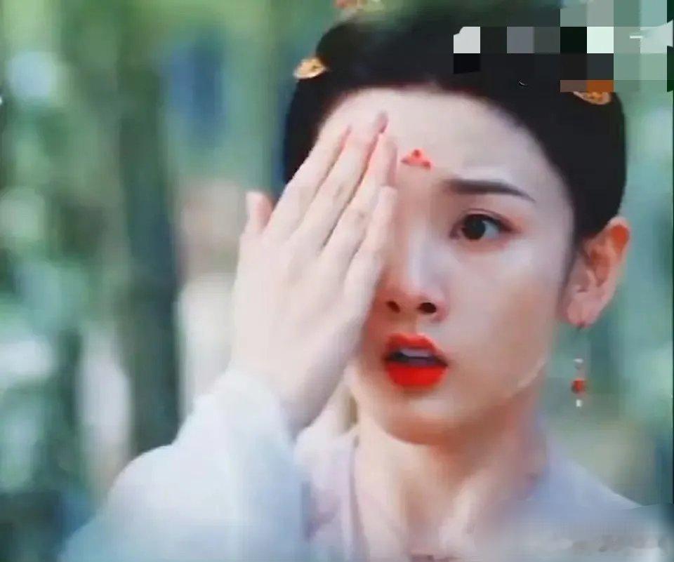 林玉芬先后执导《无忧渡》与《莫离》，有观众认为新作在一些名场面的呈现上与前作高度