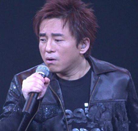 歌神同级、一生低调，被身高耽误的港乐实力派，吕方才是真清流