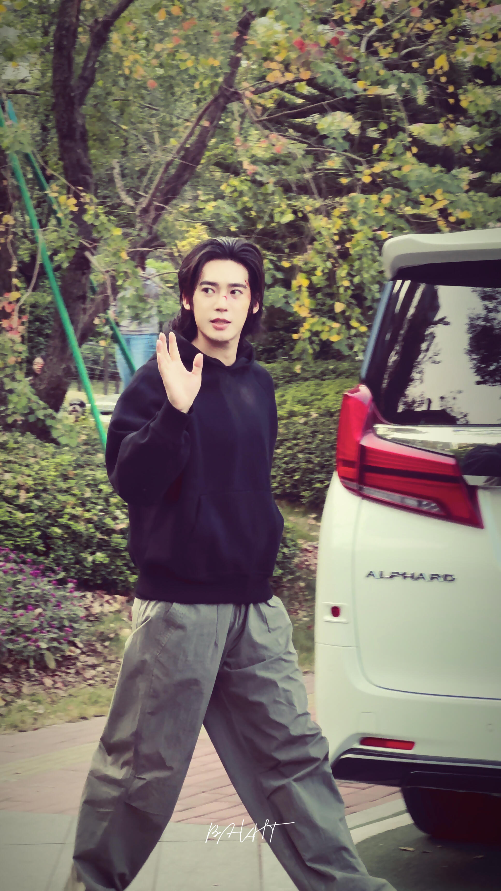 于适狼尾卫衣学长 于适这组路透图也太帅了叭！狼尾+卫衣look超绝少年感我的心动