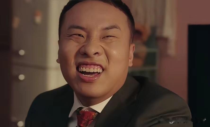 徐志胜又演戏了，谁说丑人没法演戏，徐志胜虽然没有颜值，但是人家搞笑，人家能背下台