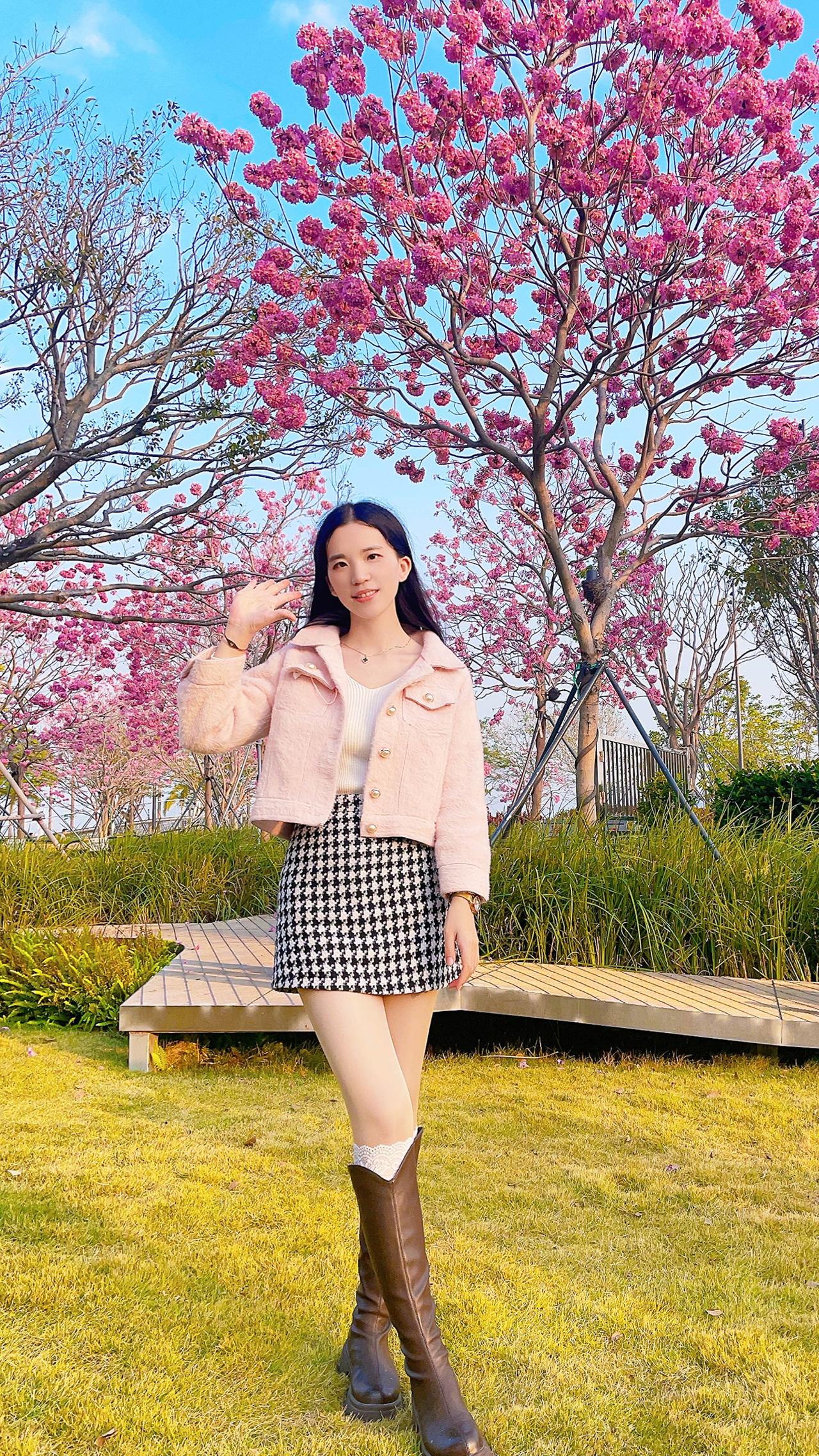 不一定每天很好，但每天都有一只小美好在等你。美女 过膝袜 黑丝 袜子