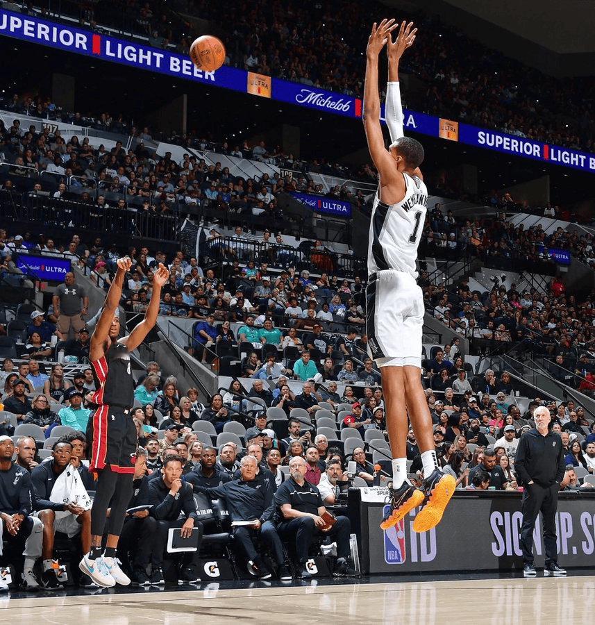 妈祖被换女孩三天涨粉几十万今天文班亚马完成对活塞球员首次盖帽，生涯对阵联盟其余2