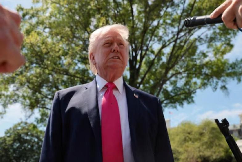 关于谈判，特朗普宣布了
4月19日，美国总统特朗普突然宣布，副总统万斯因为“安全