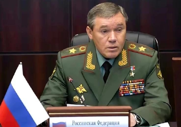 俄军在收拾好红军城之后下一步肯定会向第聂伯河进行推进，俄军总参谋长格拉西莫夫的作