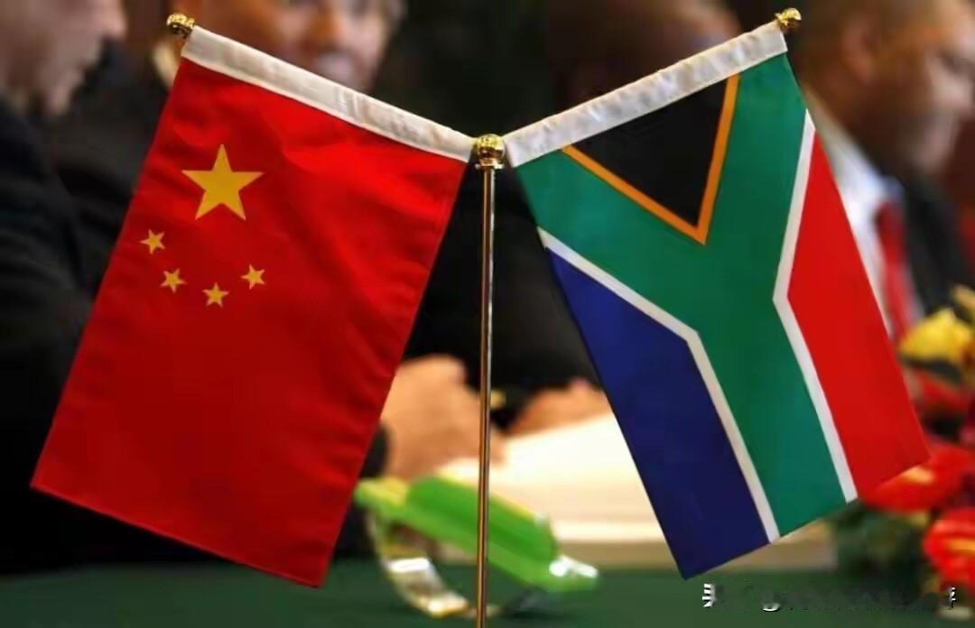 中南贸易遭美搅局？这波“神助攻”我们收了

美国再祭霸权伎俩，对中国与南非的合法