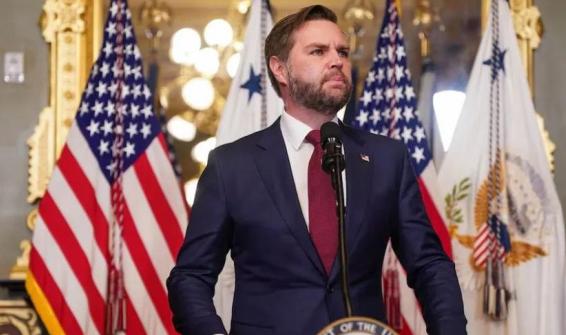 万斯公开对美国喊话！这位美国副总统公开表示，如今美国忙于中东局势而忽视了中国的发