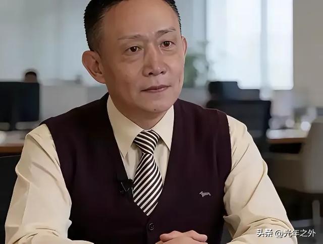 卢麒元深度剖析：未来十年，最稳最赚钱的财富路径已经明朗
 
不少人还沉浸在买房稳