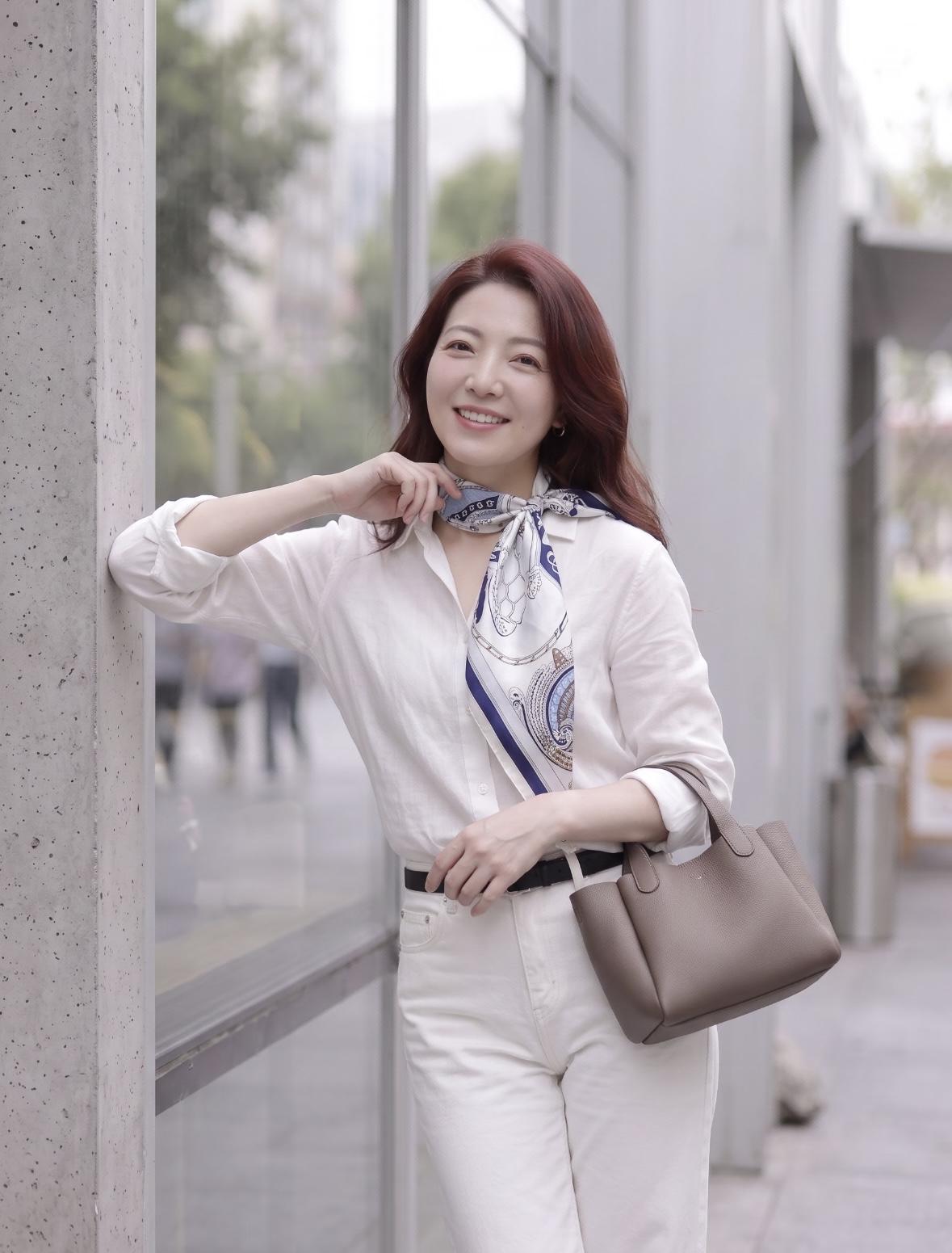 什么年纪的女性最有气质? 
50多还行吗