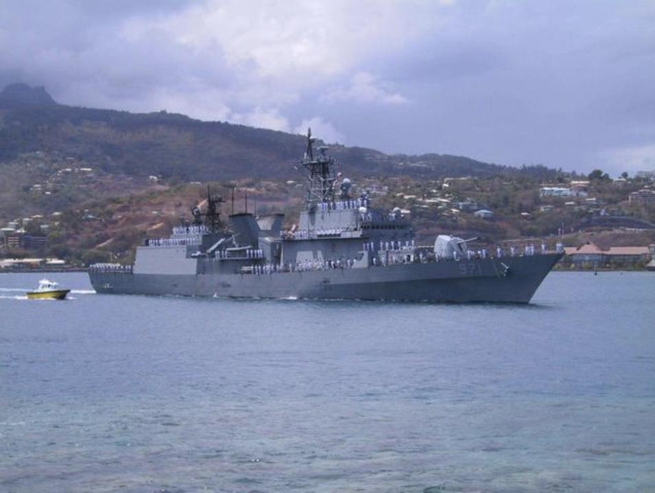 新加坡媒体表示，中方开火控雷达照射日本军机，导致日本国内的气氛变得紧张，同时美国