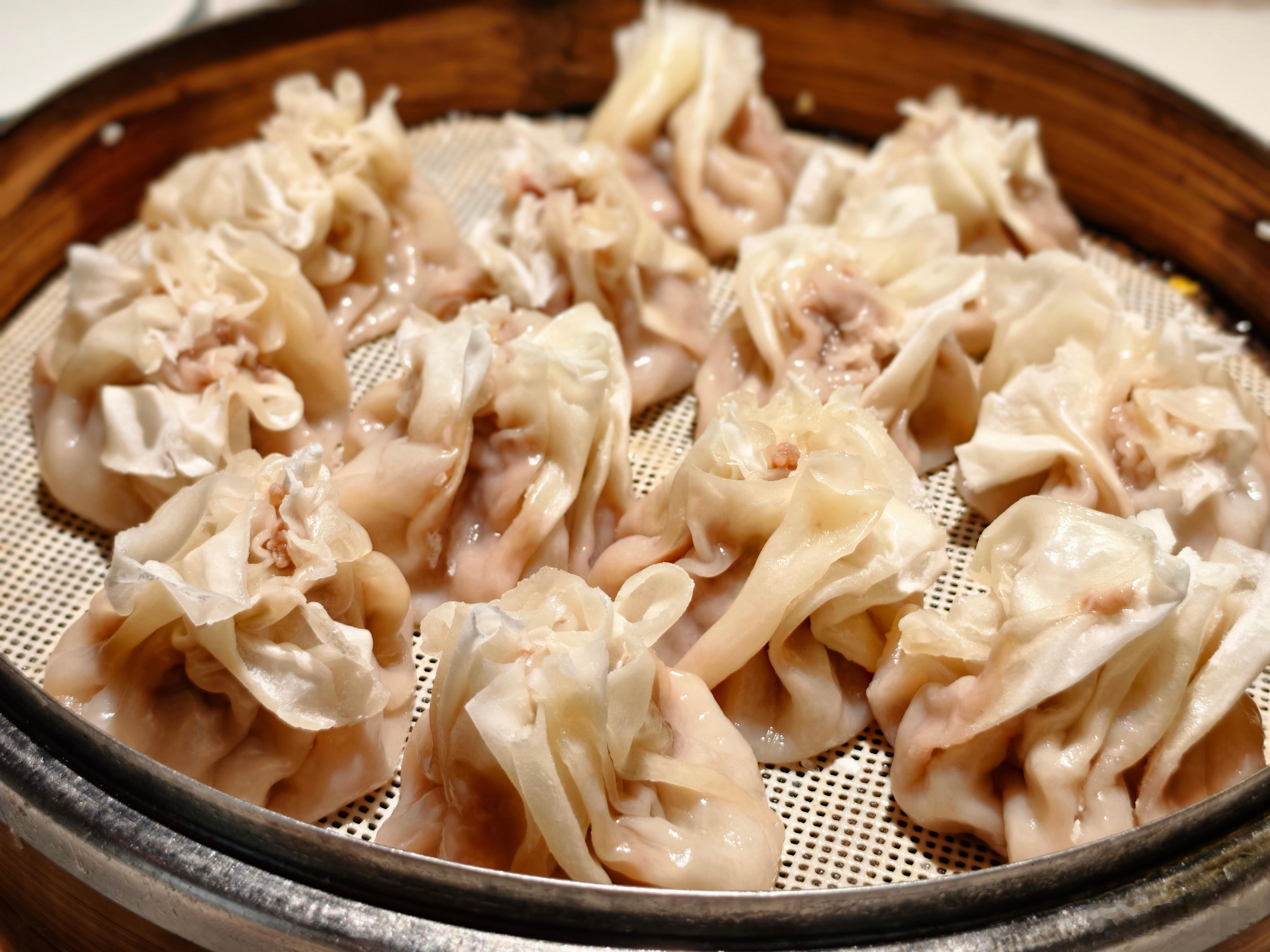 夜市喝啤酒，饭店吃烧卖。 石家庄·正定古城