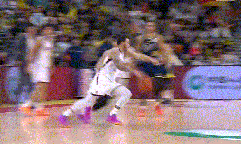 我天太不可思议了，约克超远三分绝杀...广东队吃到主场首败广东男篮vs浙江男篮