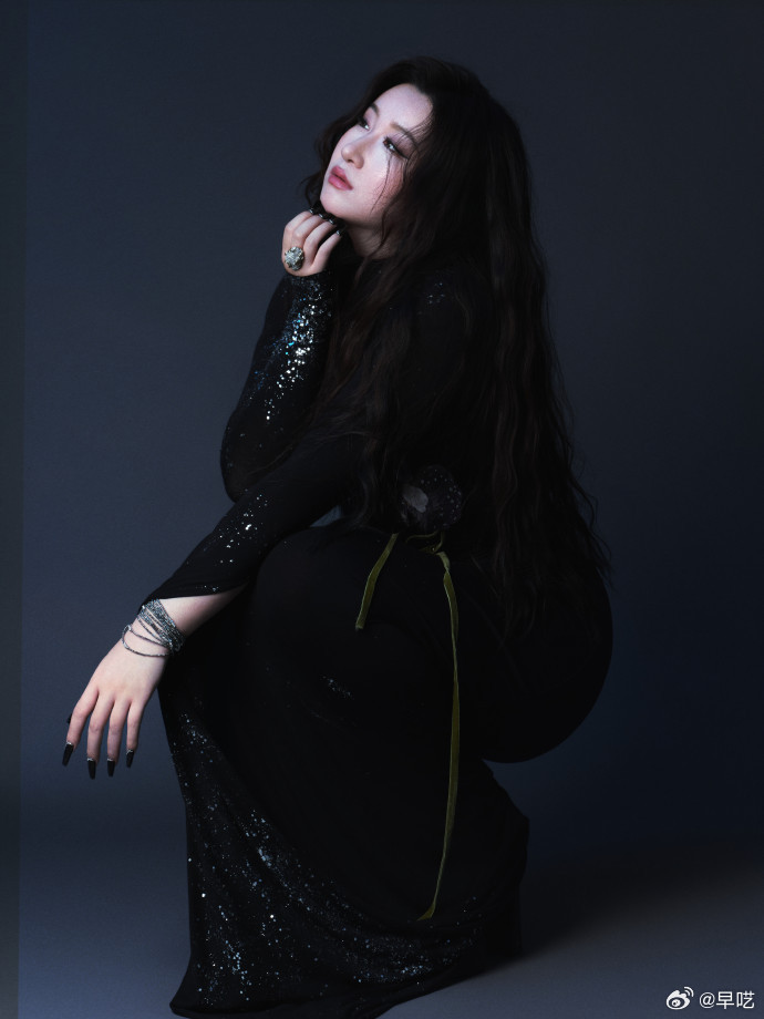 耳帝让锤娜丽莎加强边缘化发声耳帝说锤娜丽莎歌手的角色被看见喜剧光环之下，锤娜丽莎