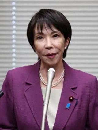 日本防卫白皮书玩起了文字把戏！明面上高市早苗收回“台湾有事”论调，删掉关键连结字