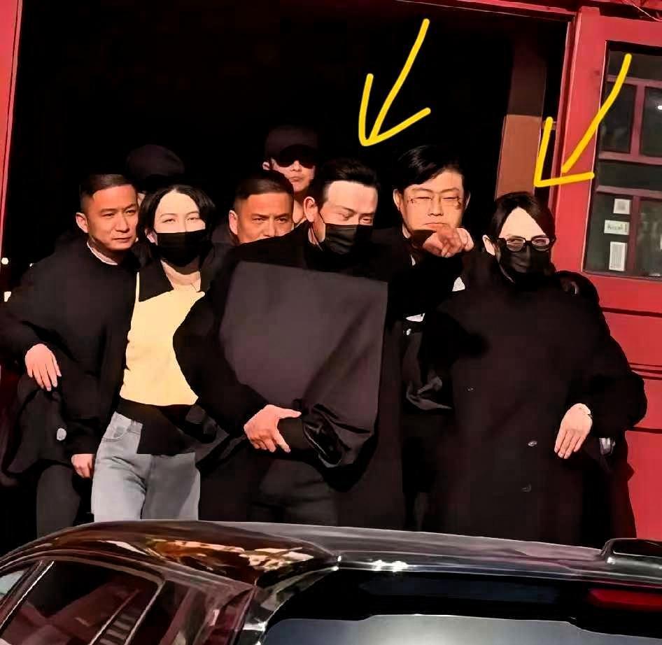 没有人觉得，
罗晋和唐嫣这次的错峰顾家让人佩服吗？
 
罗晋父亲23号的葬礼，之