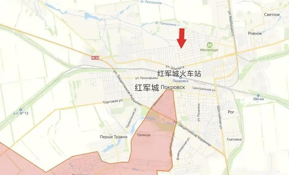 乌军现在发现攻入红军城的不是少量的俄军侦察破坏小组，而是俄军用于攻城的突击部队。