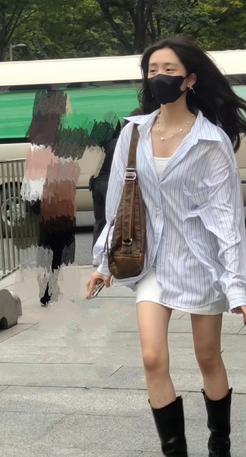 #偶遇黄多多逛街#路人偶遇黄多多，天哪，妹妹长大了！又瘦又美[打call]  长
