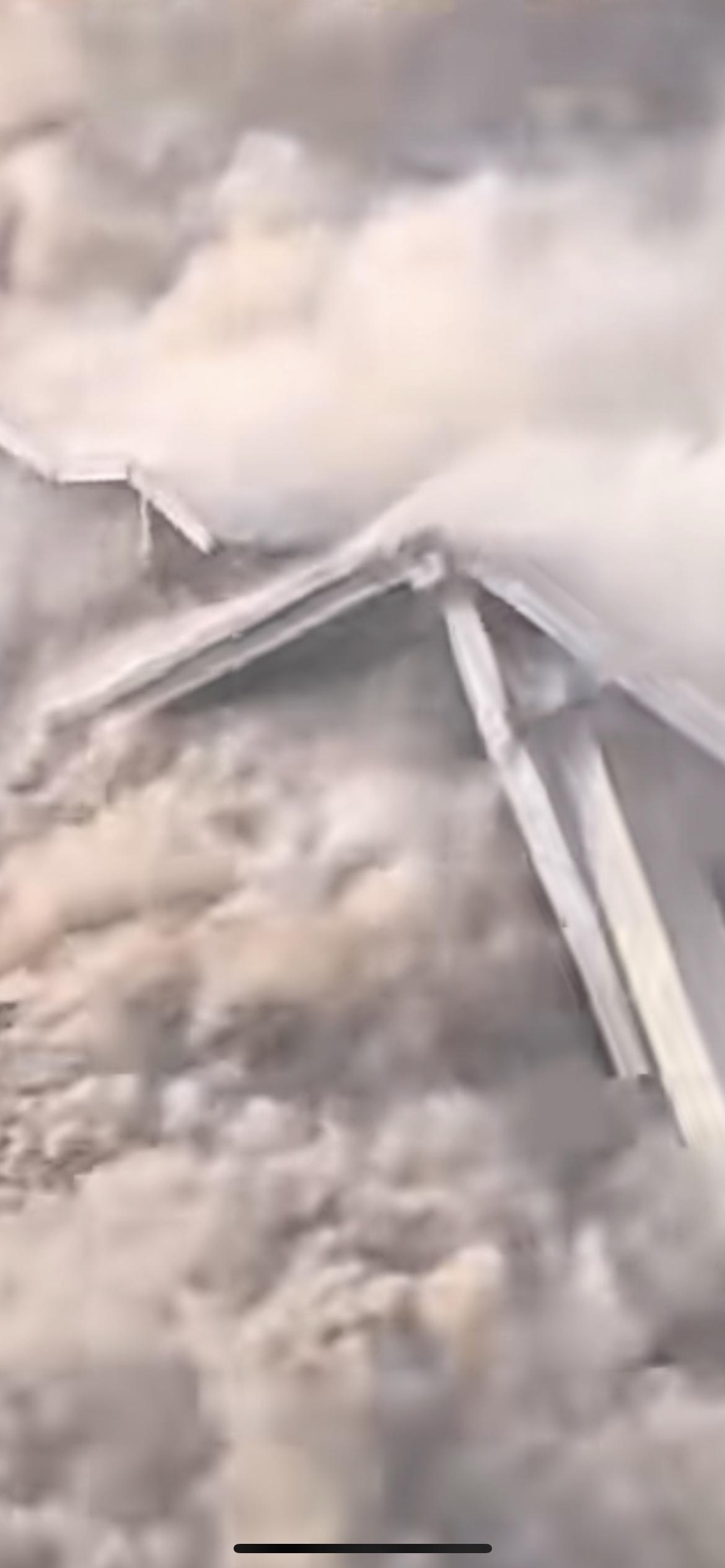 突发！四川阿坝红旗桥垮塌，无人员伤亡。11月11日，四川阿坝州马尔康市双江口水电