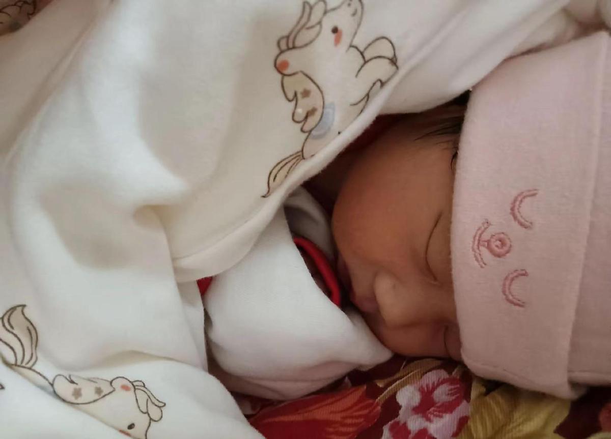 这就叫格局！
平时网上全是婆婆嫌亲家做得少，亲家嫌婆婆不给钱，今天这位奶奶的做法