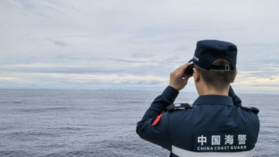 9月2日，解放军南部战区在黄岩岛领海领空及周边海空域组织战备警巡，海空力量协同配