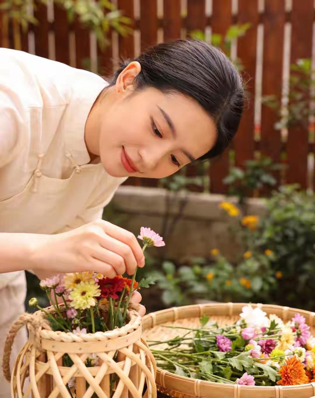 原来最折磨人的，不是分开，而是那些没说完的遗憾。

你有没有过这样的经历？明明心