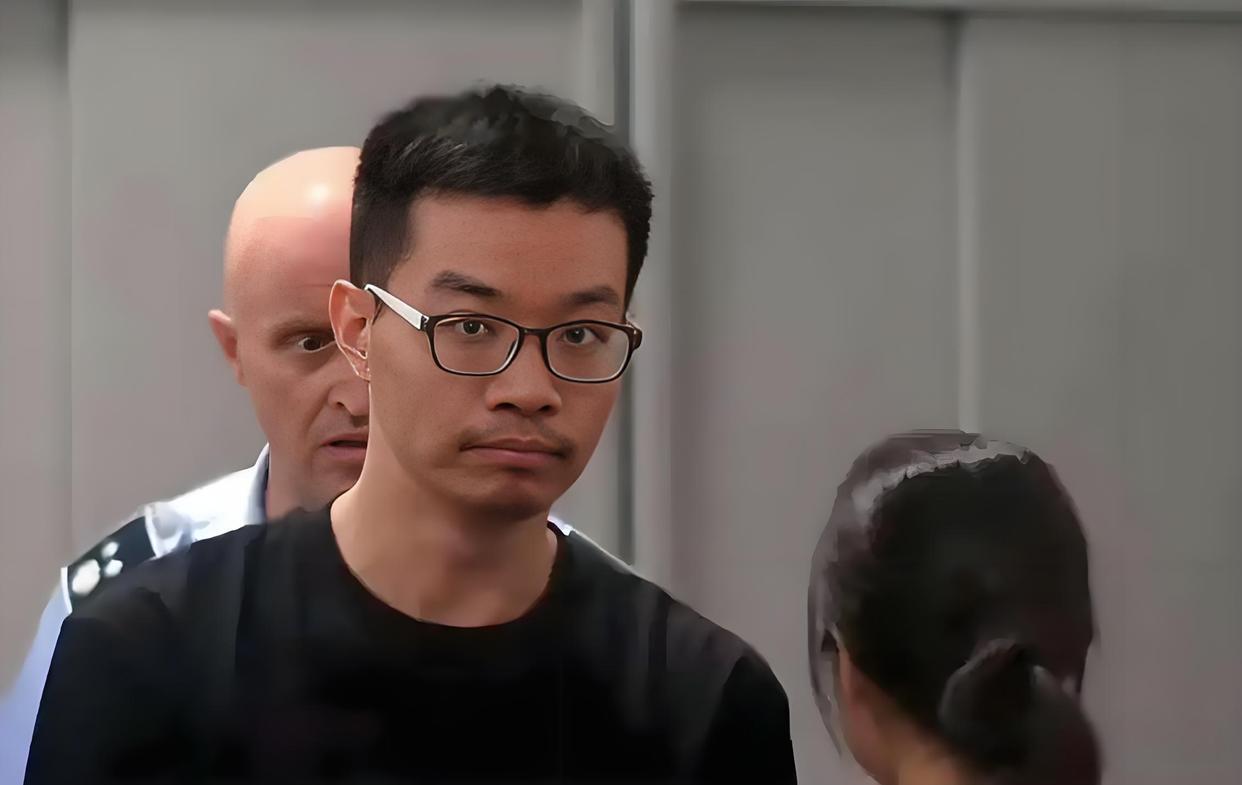 查内鬼，抓间谍，当务之急！7月3日，上海的科技人才徐泽伟，夫妻二人前往意大利旅游