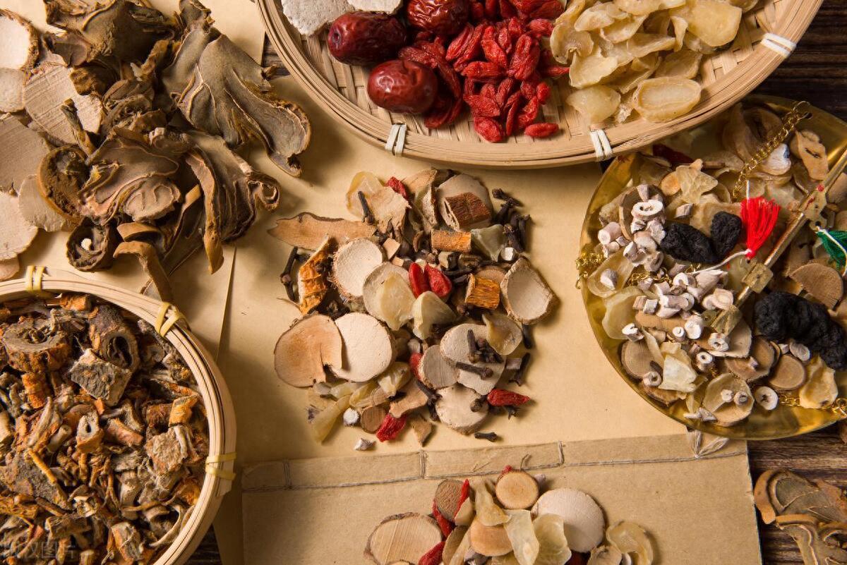 这味药，比柴胡温和 1000 倍，疏肝解郁还不伤身
内容仅供参考，如有不适请线下