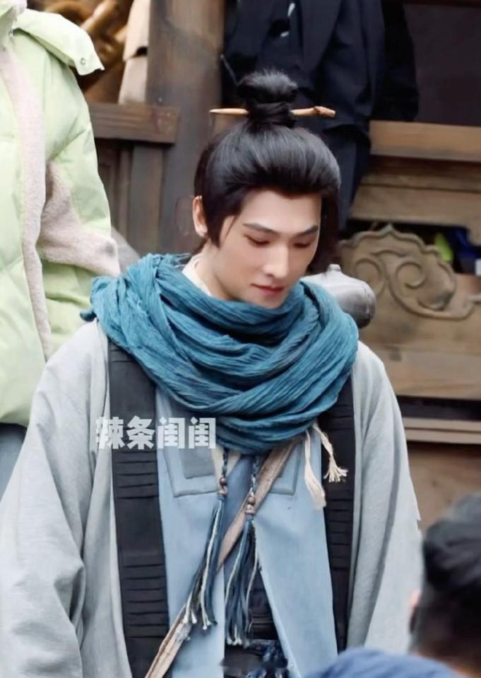 杨洋不让江山路透杨洋李吒路透 杨洋《不让江山》路透来了，好嫩！ 