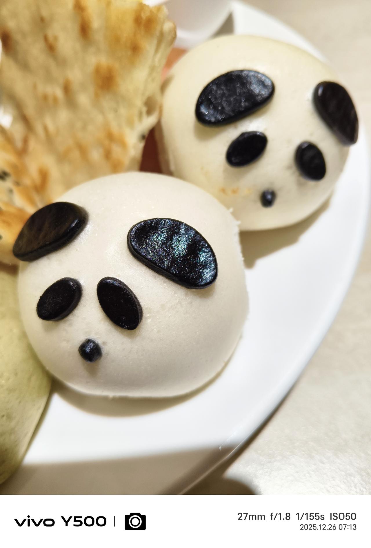 拿到了这个题目，眼睛瞅着天棚想了一下，没有深思，有两个感受突出。
      早