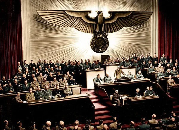 向美国宣战｜1941年