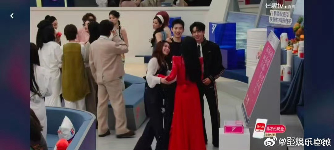 浪姐维妮娜曝谢楠当年主持暖心过往谢楠以暖心之举圈粉无数，这份温柔始终被大家珍藏，