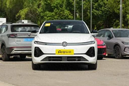 10万级插混家轿，省油耐用还省心，实测体验ID. ERA 5S