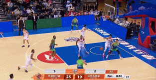 国产顶级跑车！庞峥麟14中10爆砍生涯新高&全队最高34分+6板4助！CBA