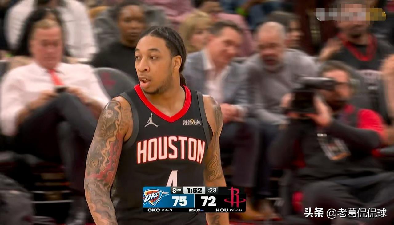 谁能拯救一下火箭小将戴维森的三分球？在今天火箭主场以91：111惨败于雷霆的比赛