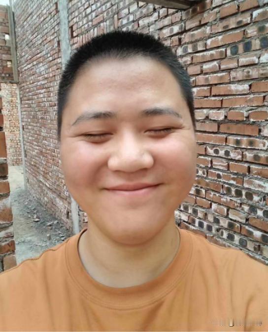 寻人启事！
走失者姓名：袁绍军
走失者性别：男
走失者年龄：23
走失者特征：患