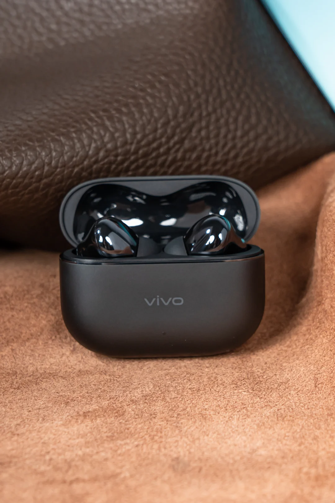 前段时间蓝厂发布会，除了新折叠，还有一款值得聊得产品：vivo TWS...