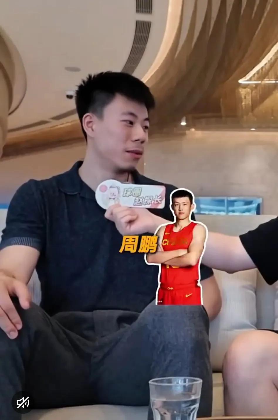 周鹏可以说是辽宁队三连冠成功的最大队外助力者了！

张镇麟在最新的采访中说最感谢
