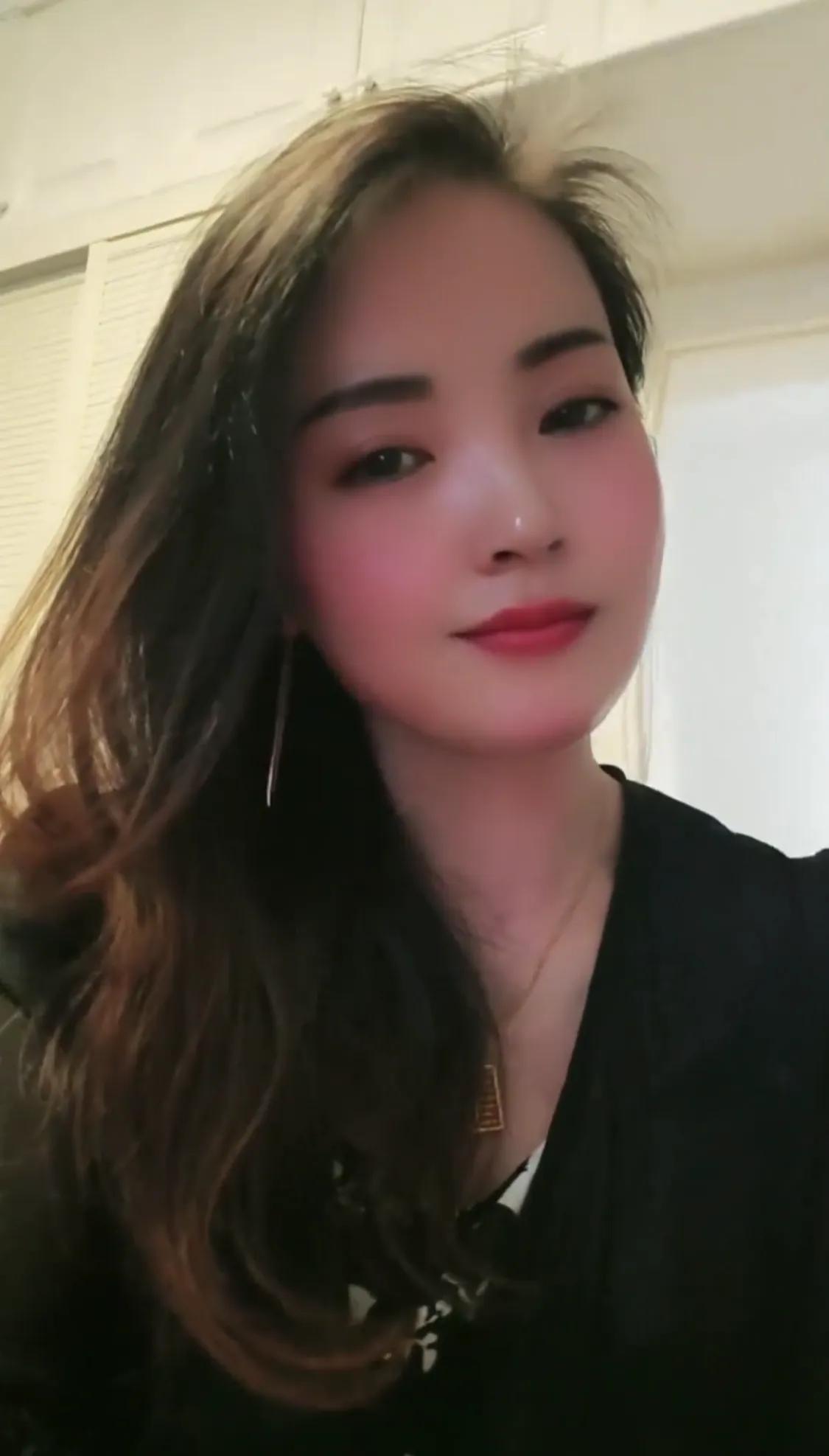 你只要不和别人打交道，你的日子就能过得很好。

其实，谁都和你没关系，你只要把生