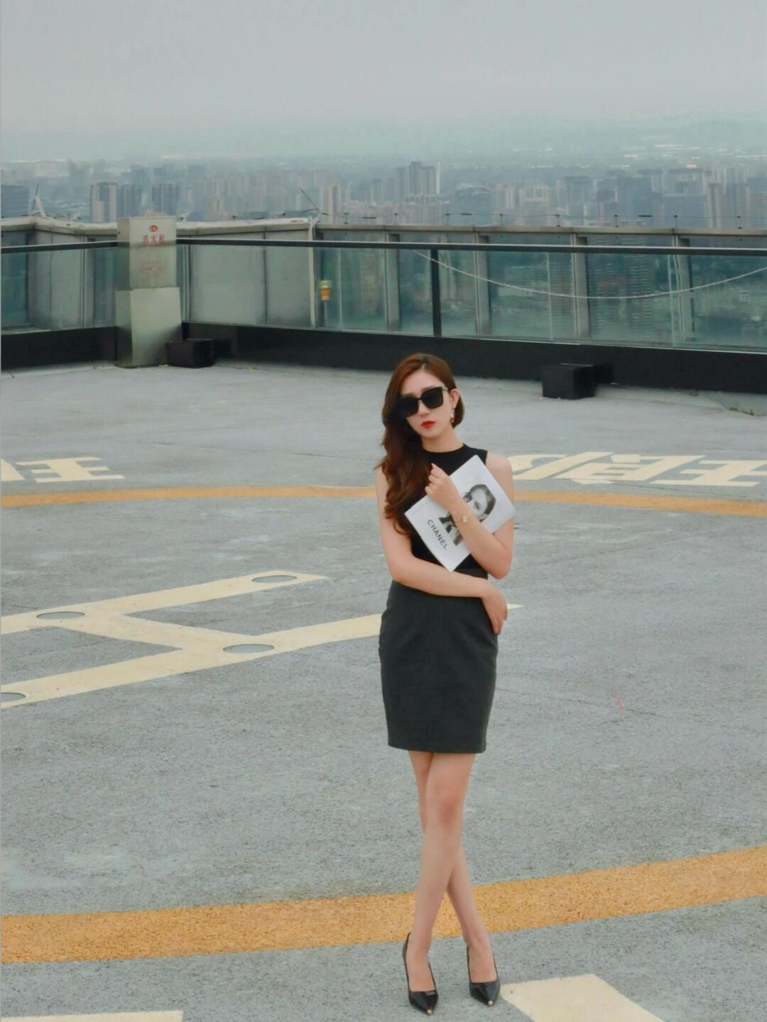"顶楼“同款停机坪御姐穿搭！👠