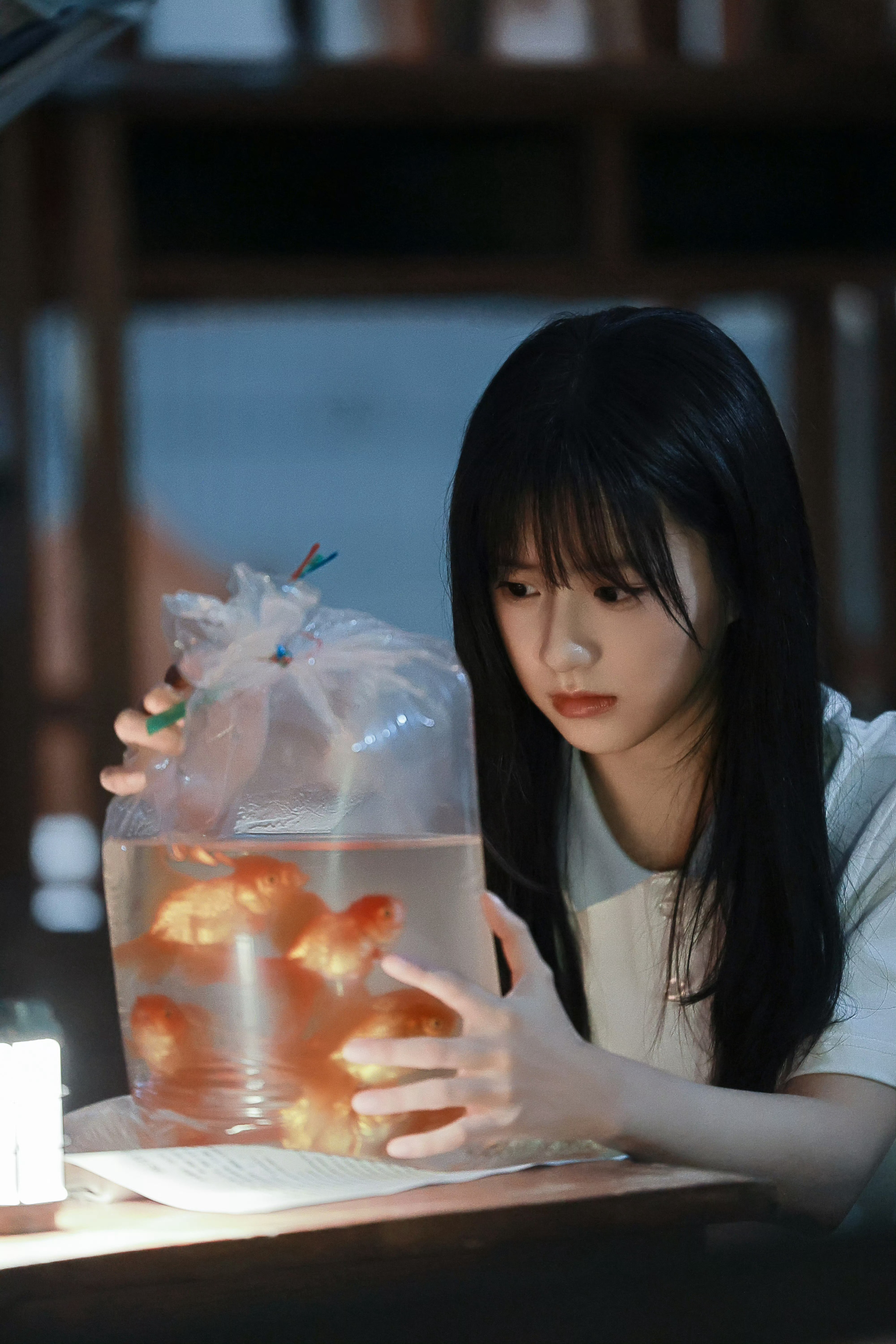 编剧是没上过学吗？炽夏这个雷霆剧情到底是用哪个部位想出来的……包包（周挽）这个小