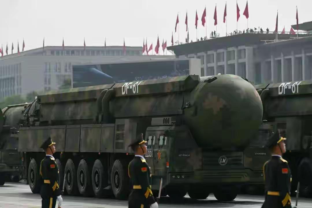九三阅兵重磅武器汇总来了，高清大图！中国军队装备已经Next Level，军迷变