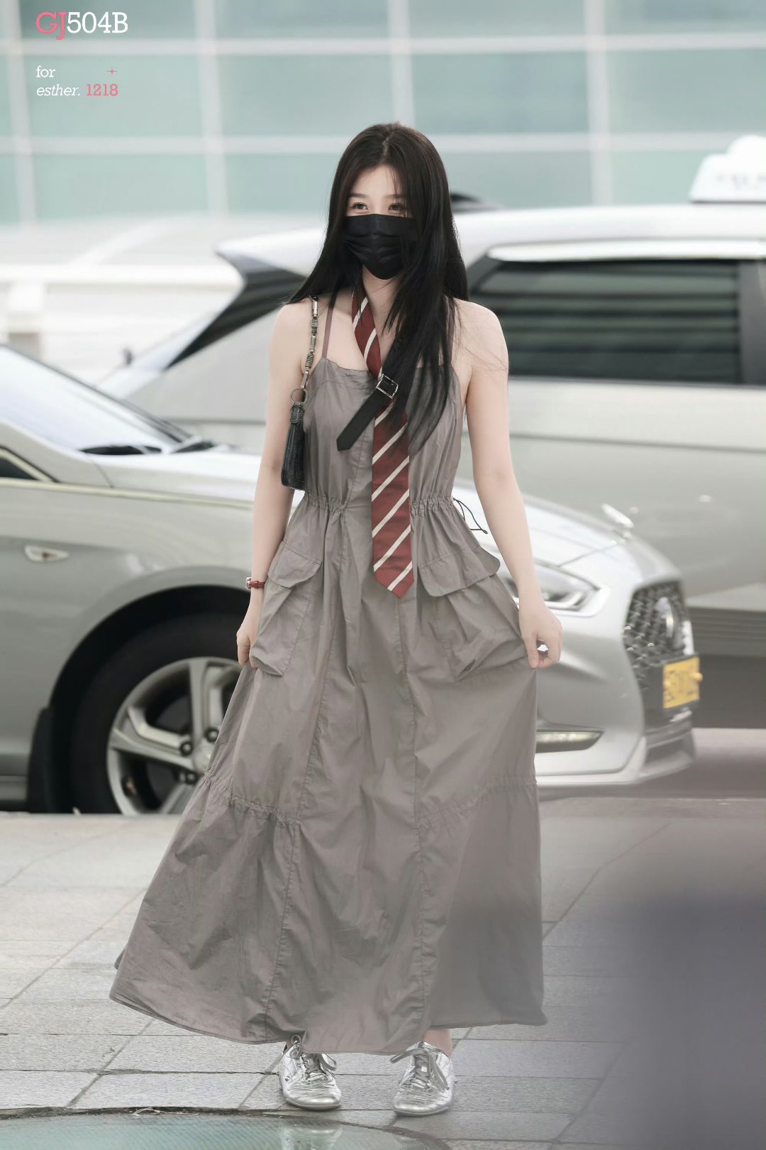 虞书欣 舒心补妆虞书欣和粉丝互动舒心补妆穿搭非常美妙啊，和粉丝饭撒又可爱
