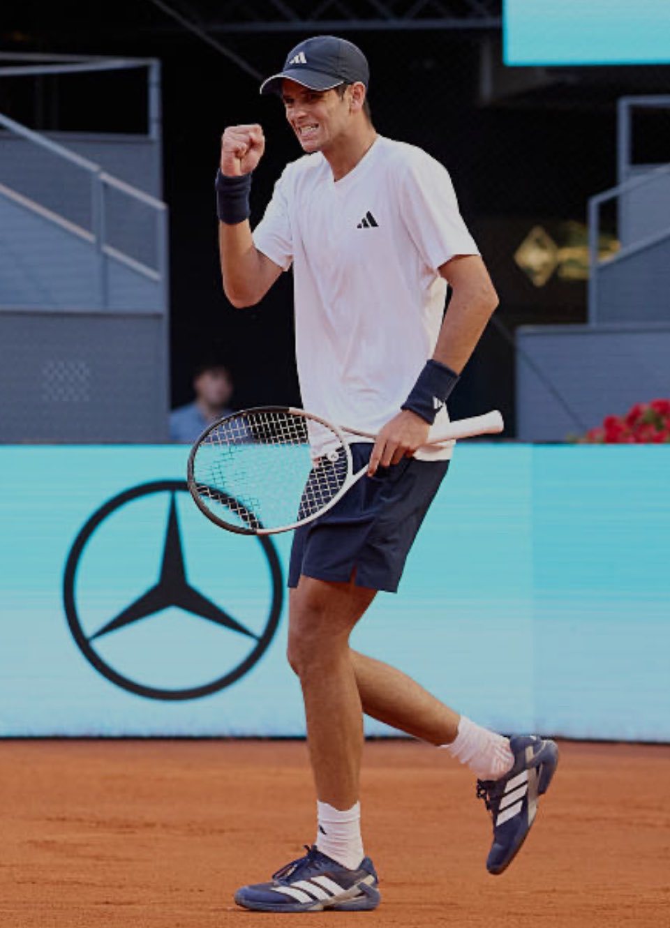 迈阿密大师赛前还排名百名开外……06后的19岁新人霍达尔在迈阿密从资格赛出发，打