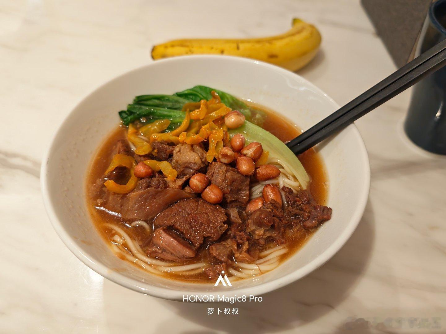 深圳机场真是出差打工人的真爱，易安检通道非常顺畅，安检也没有太多阻碍，而且笔记本