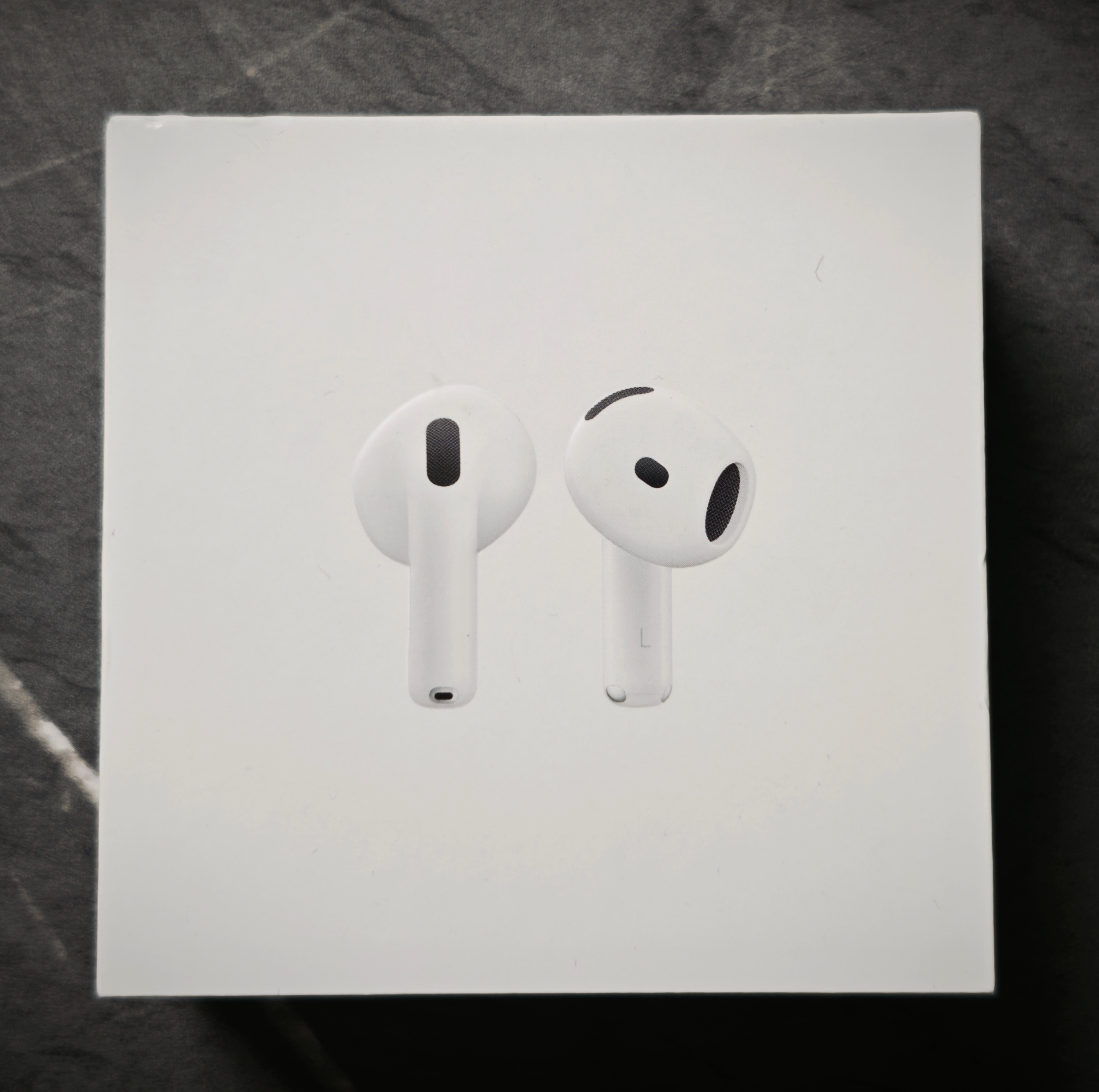 翻出个价值999元的AirPods 4「转发+评论」抽一位粉丝送了，祝大家202