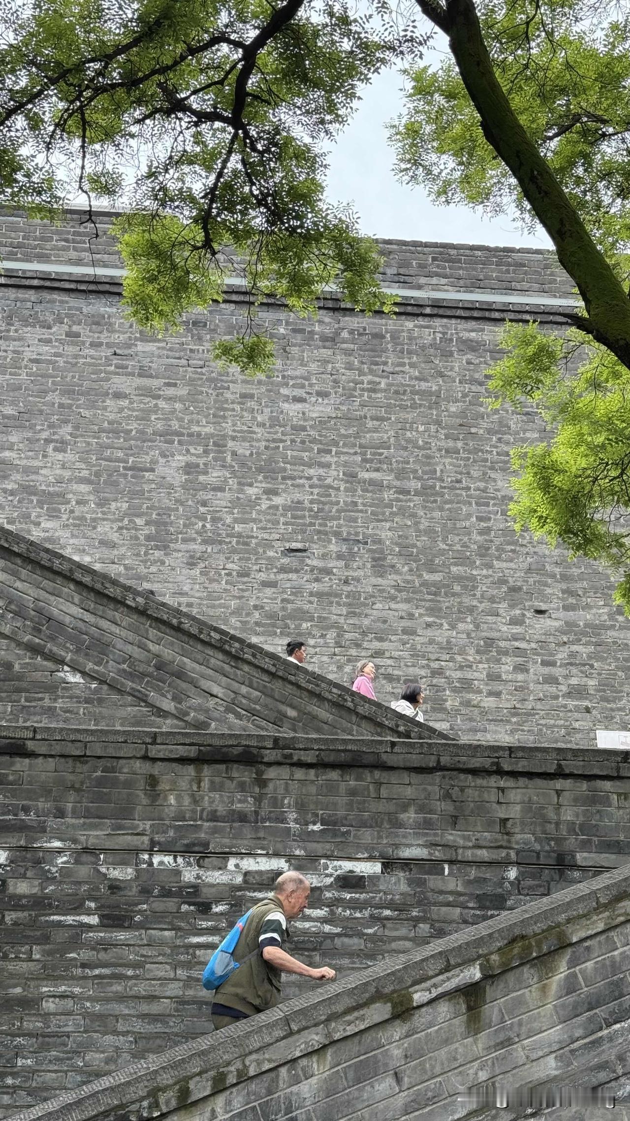 西安老城墙，历史的见证