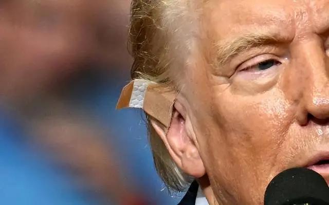 特郎普前次被击中耳朵，谁能保证下次不能正中眉心呢？