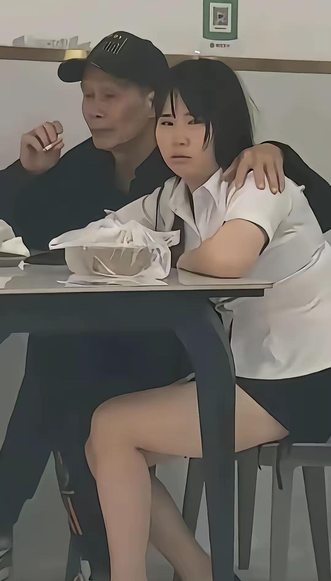 谁能看出他们是啥关系，我觉得他们不一般